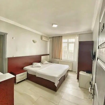 Deniz Kumburgaz Hotel *