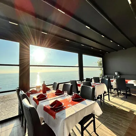 Deniz Kumburgaz 酒店 *